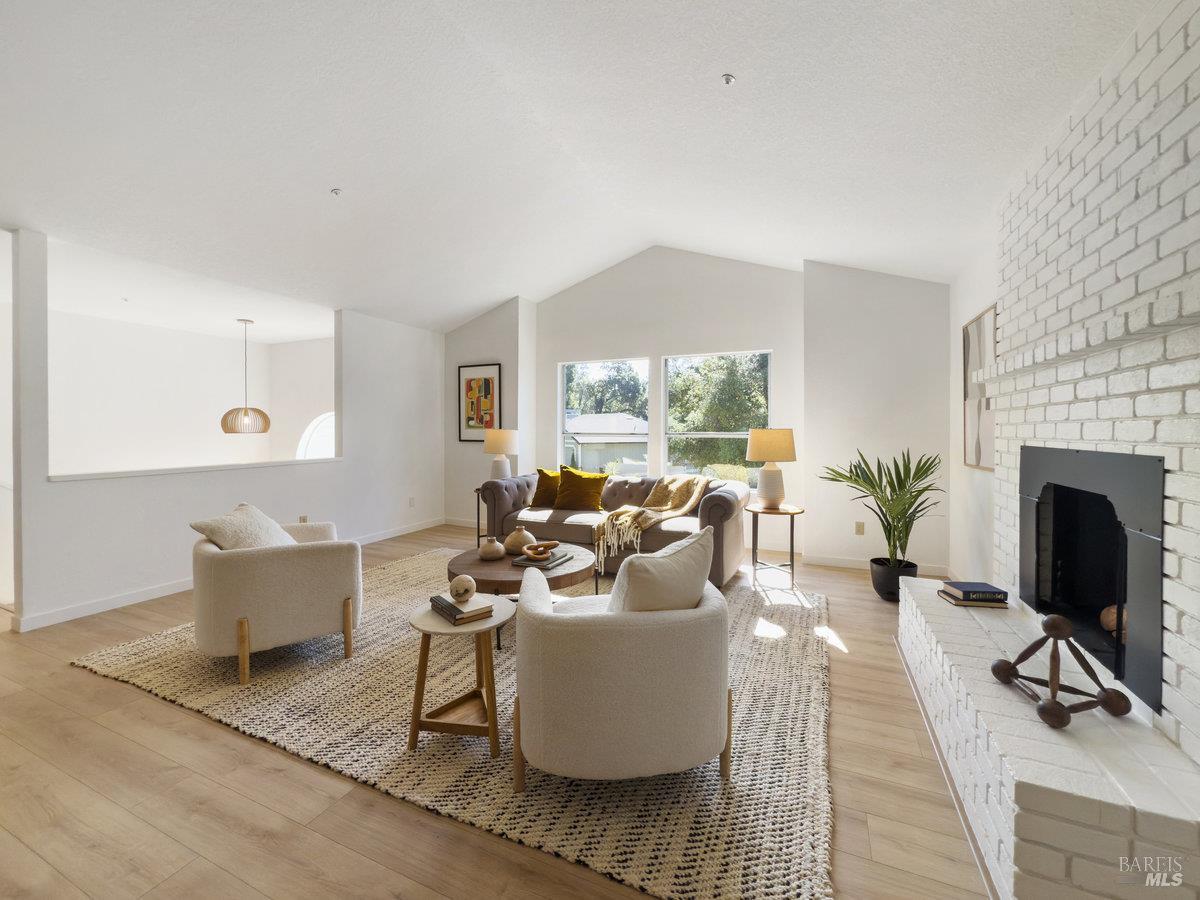 213 Deborah Ct