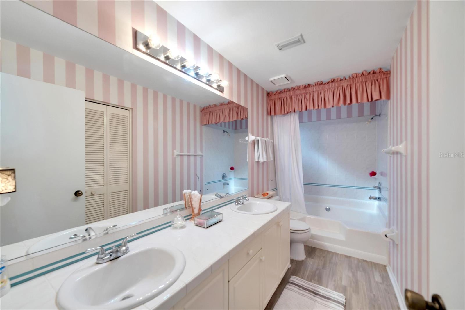 13302 SILVERCREEK DR