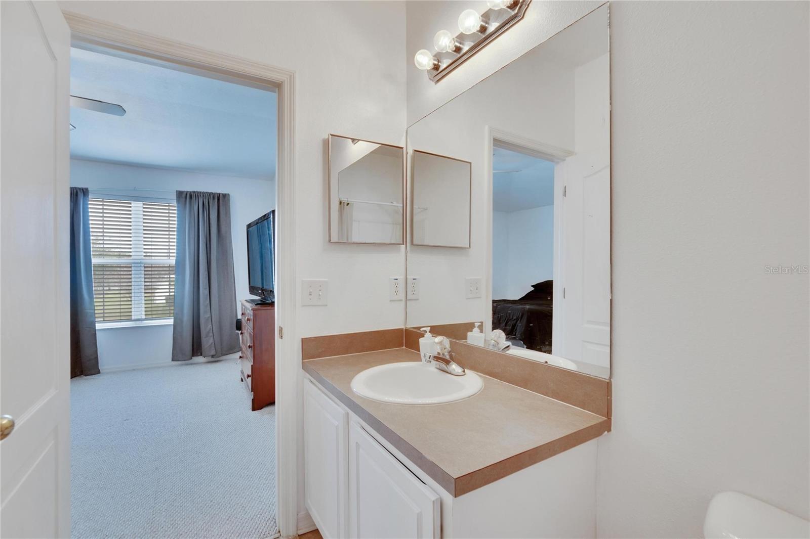 10701 CHESHAM HILL CT