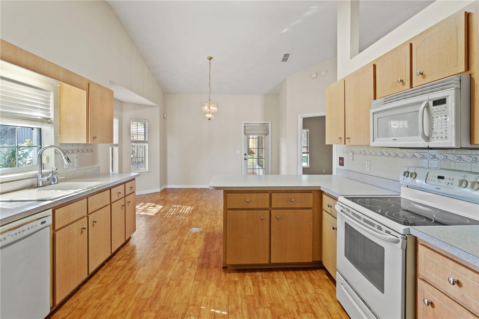 491 BAHIA CIRCLE TER