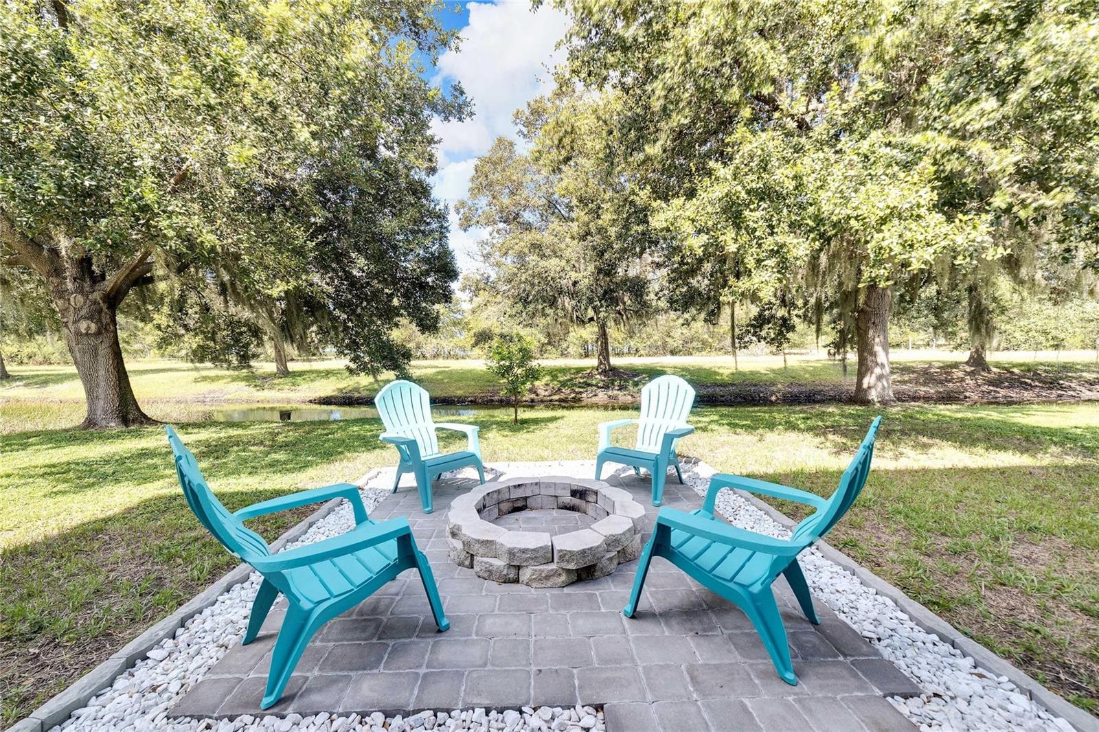 18000 GLASTONBURY LN