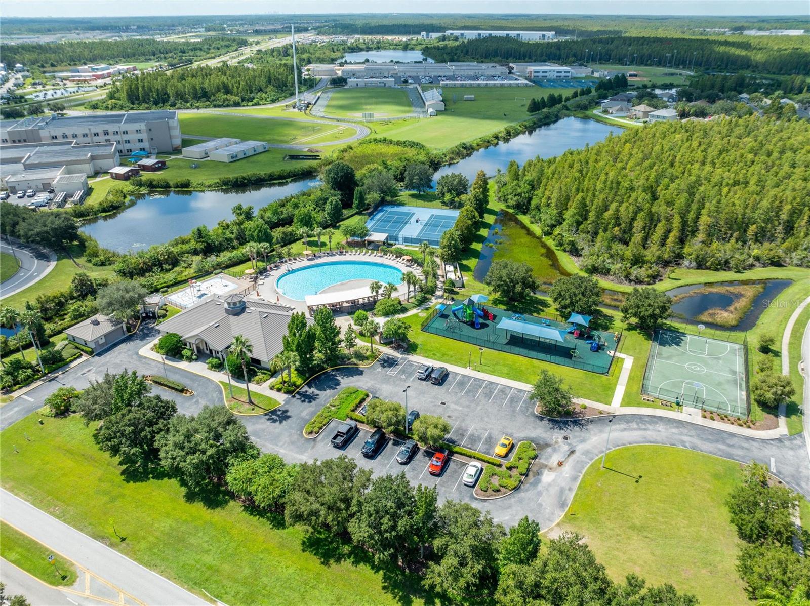 18000 GLASTONBURY LN