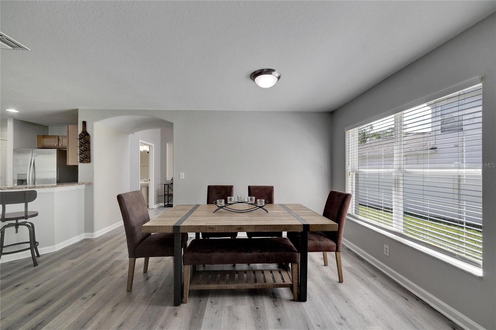 18000 GLASTONBURY LN