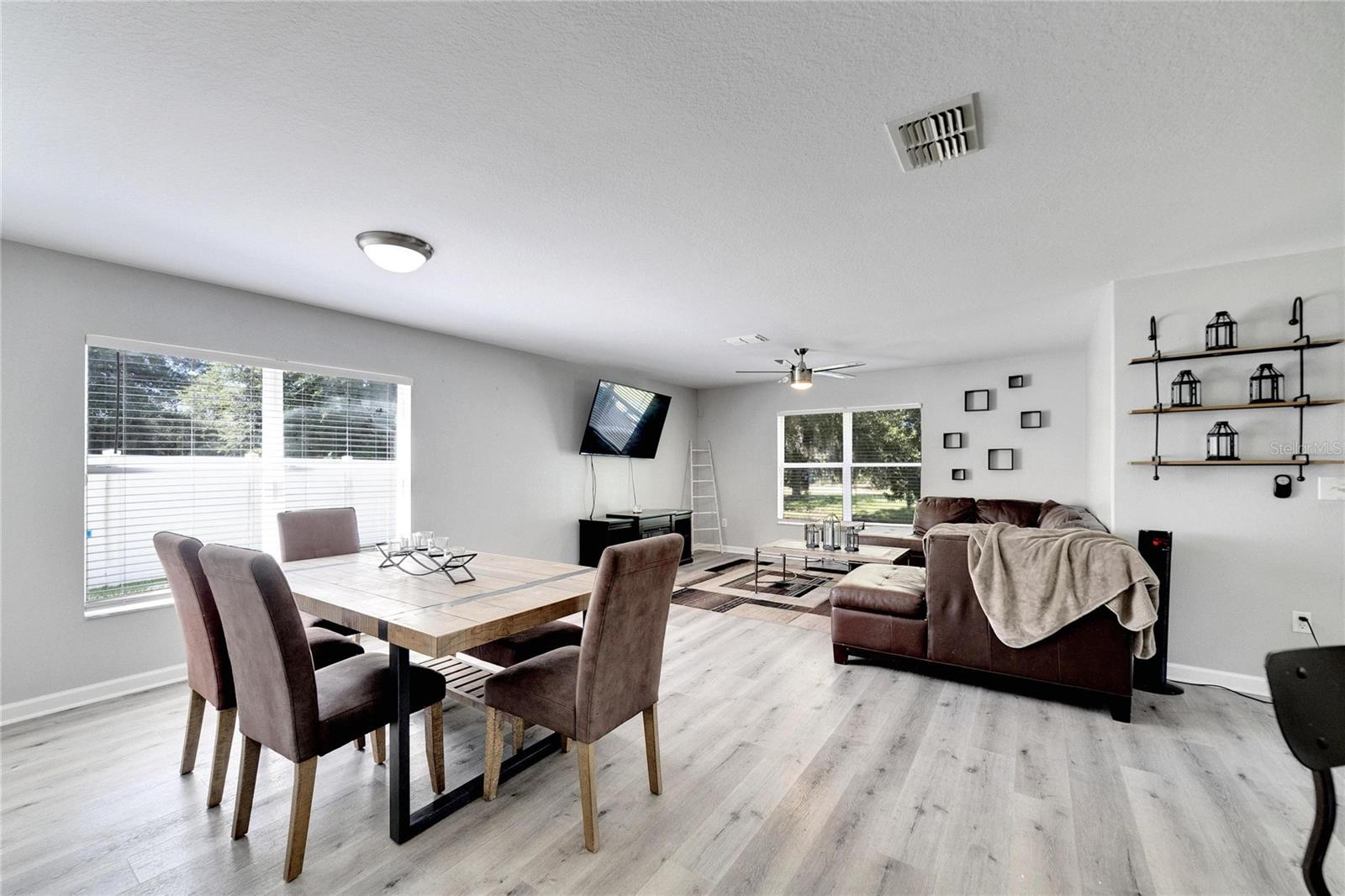 18000 GLASTONBURY LN