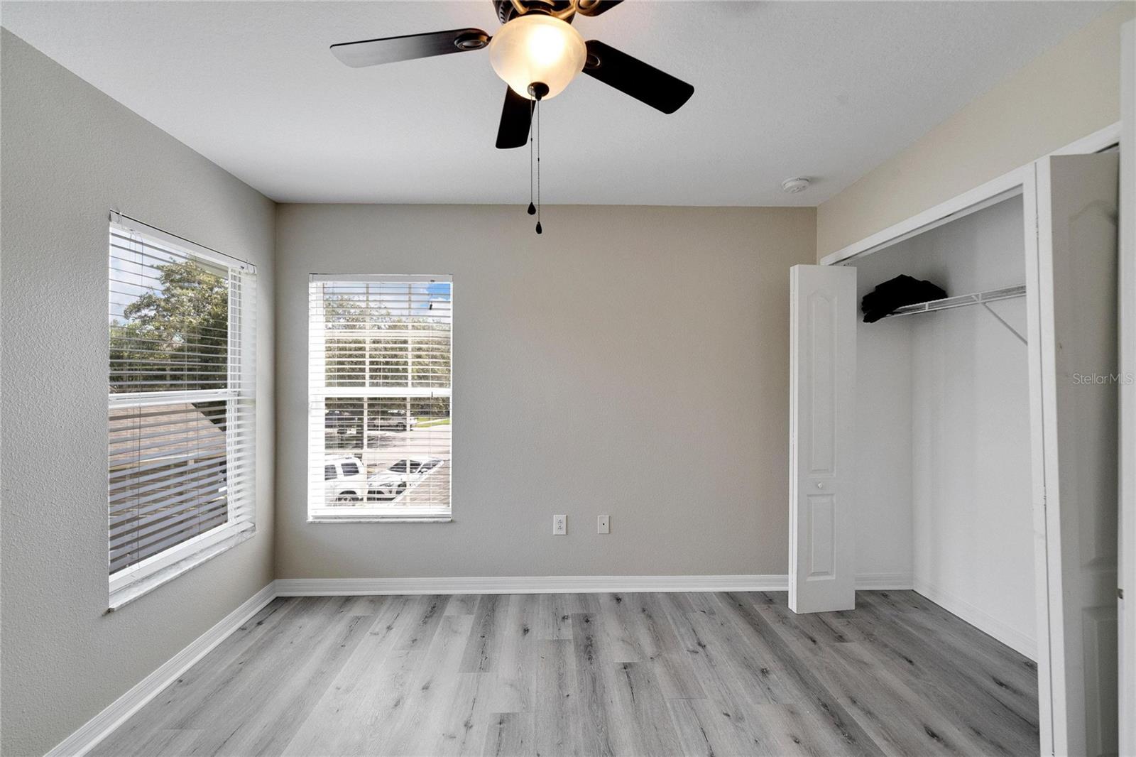 18000 GLASTONBURY LN