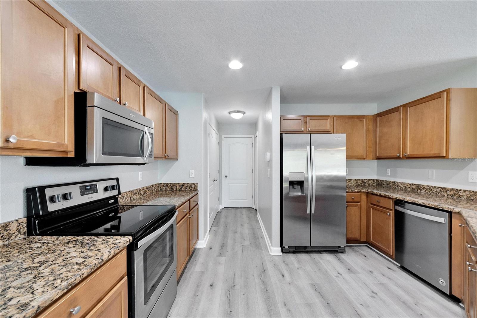 18000 GLASTONBURY LN