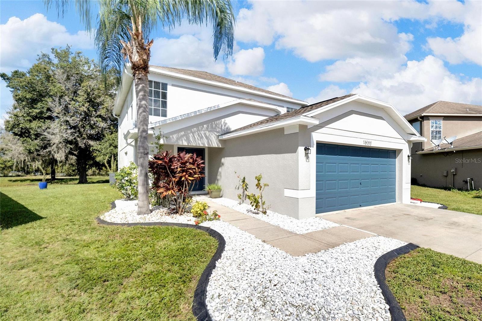 18000 GLASTONBURY LN