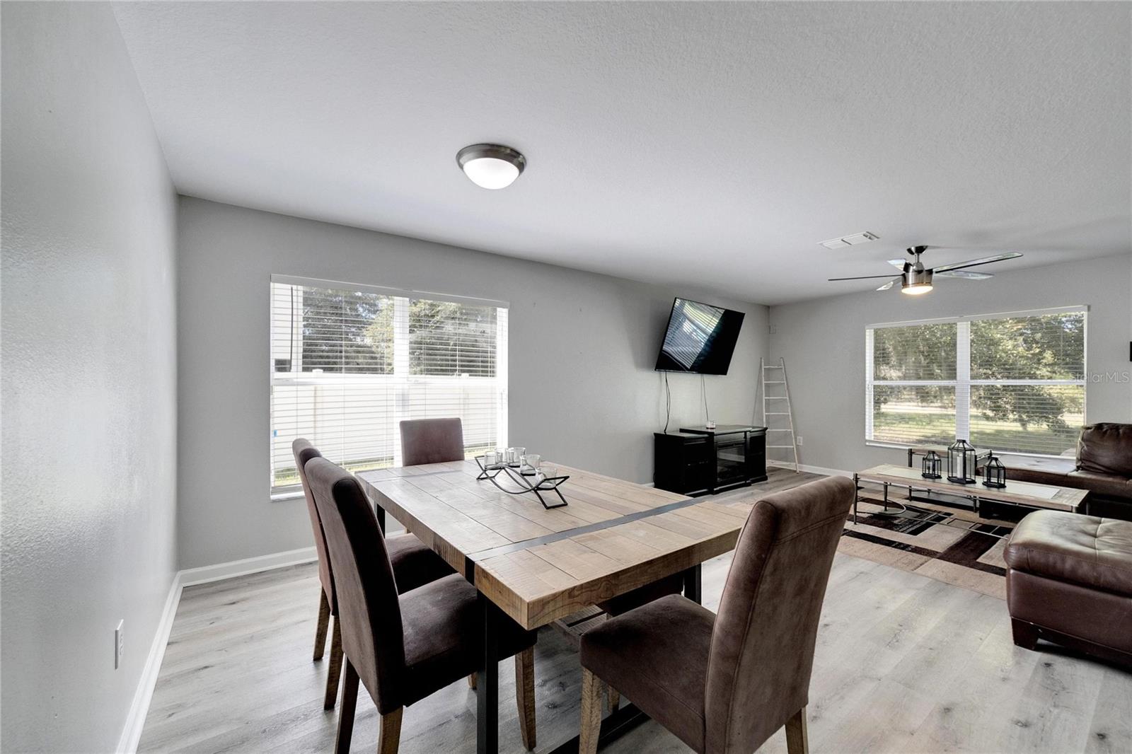 18000 GLASTONBURY LN