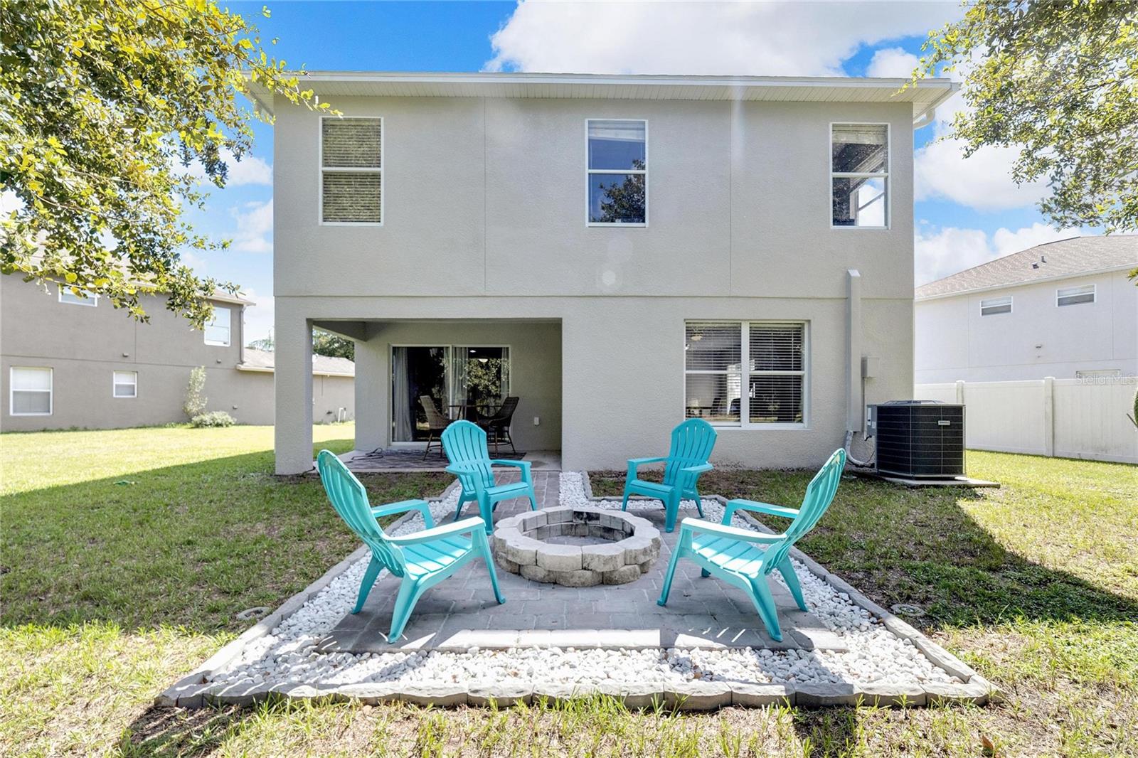 18000 GLASTONBURY LN