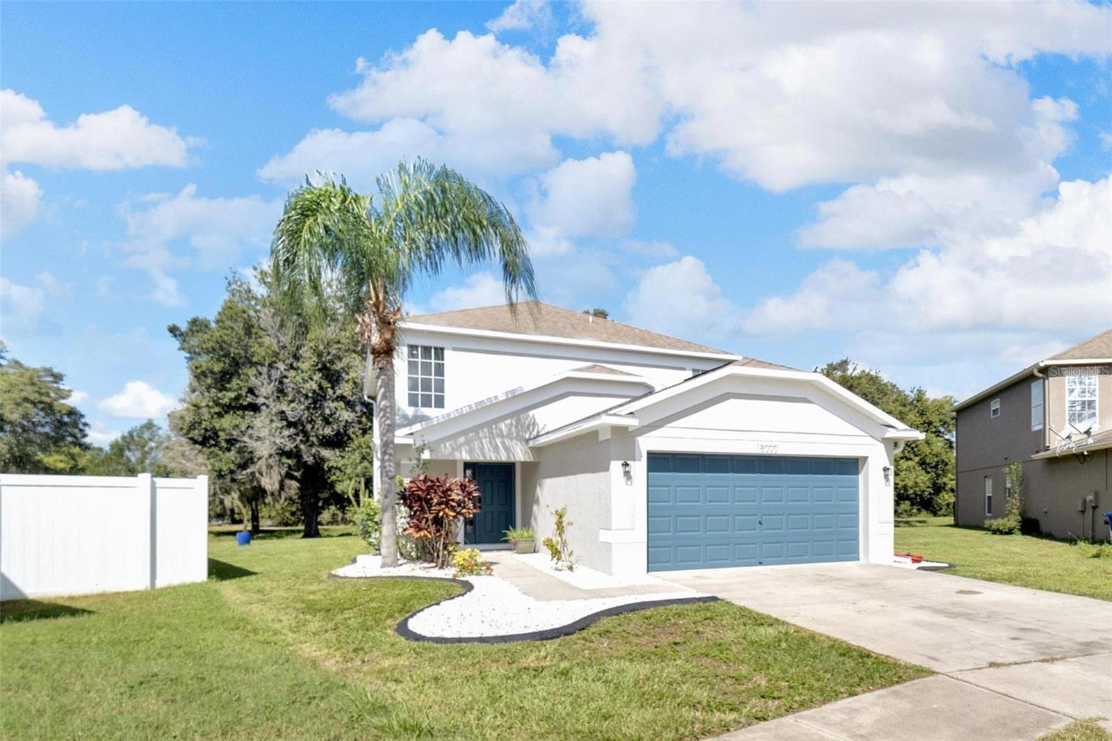 18000 GLASTONBURY LN