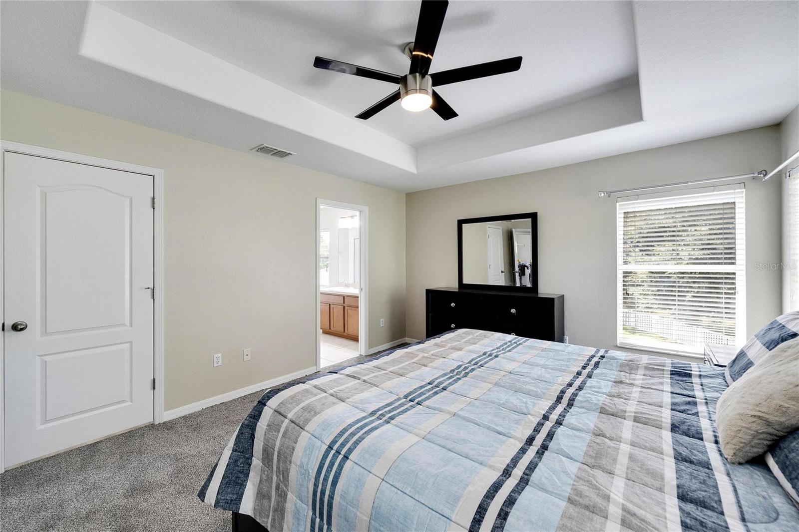 18000 GLASTONBURY LN