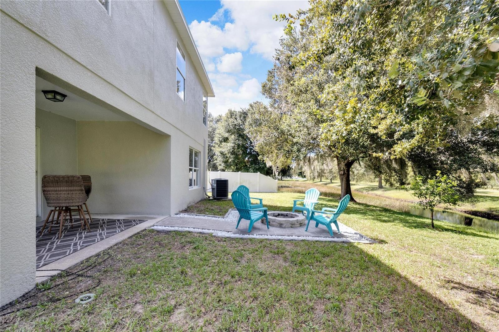 18000 GLASTONBURY LN