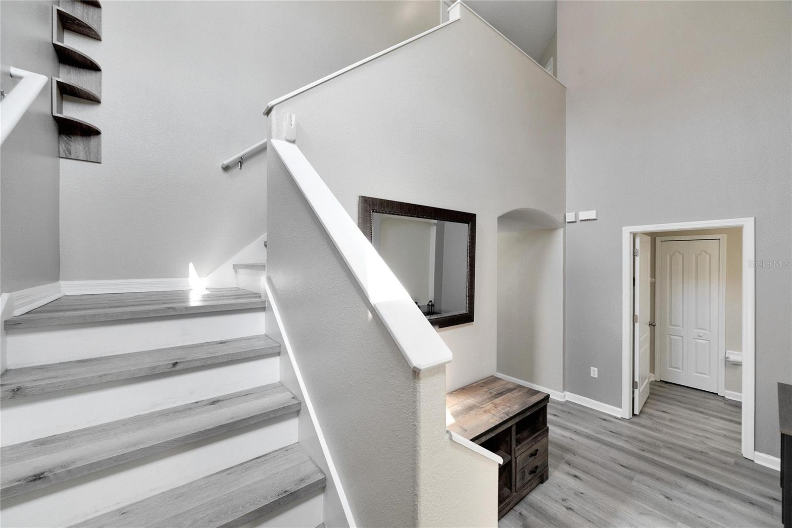 18000 GLASTONBURY LN