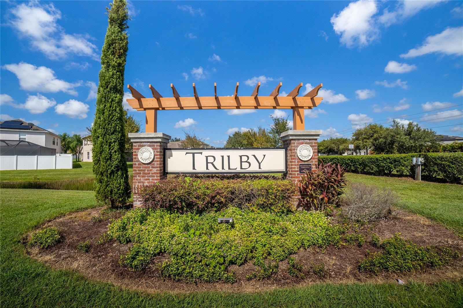 18000 GLASTONBURY LN