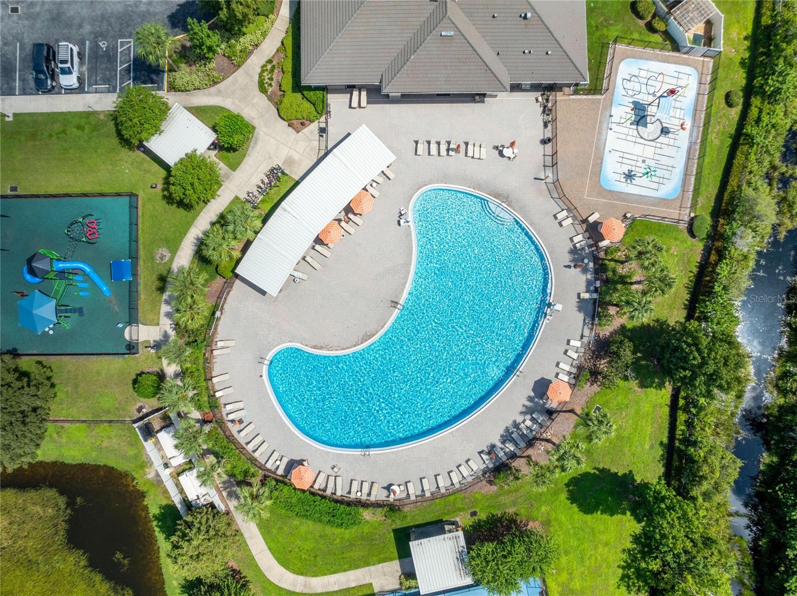 18000 GLASTONBURY LN