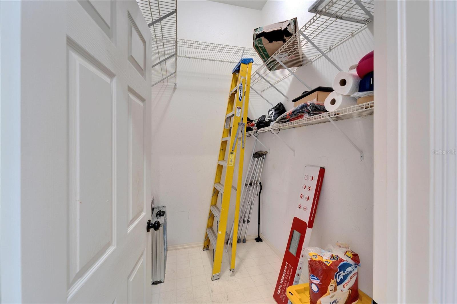 18507 COUNTRY CREST PL