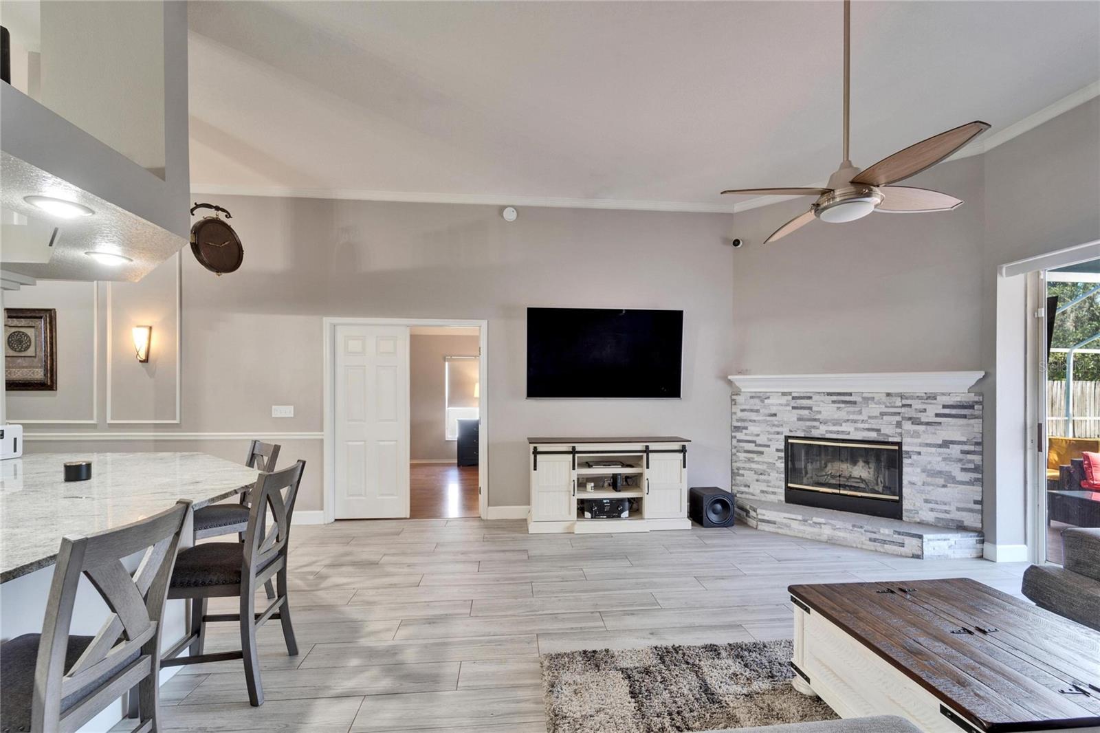 18507 COUNTRY CREST PL