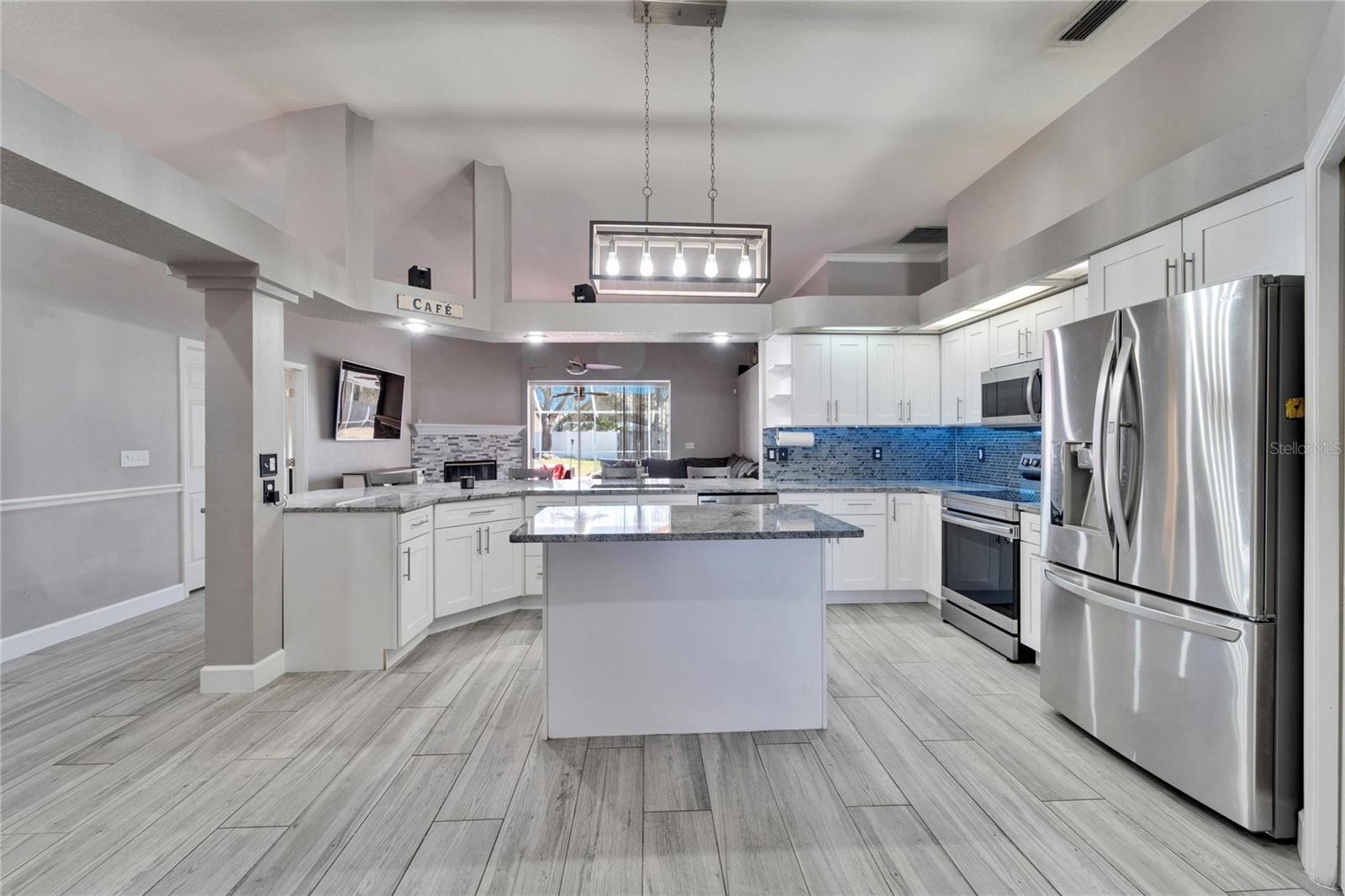 18507 COUNTRY CREST PL