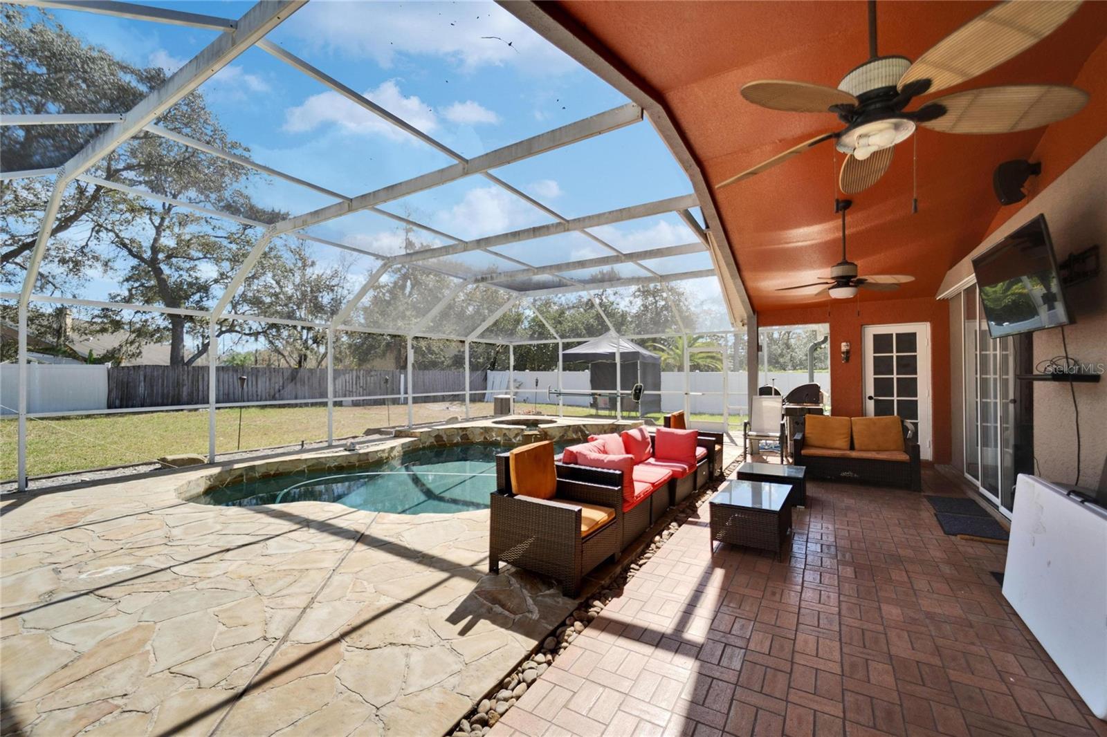 18507 COUNTRY CREST PL