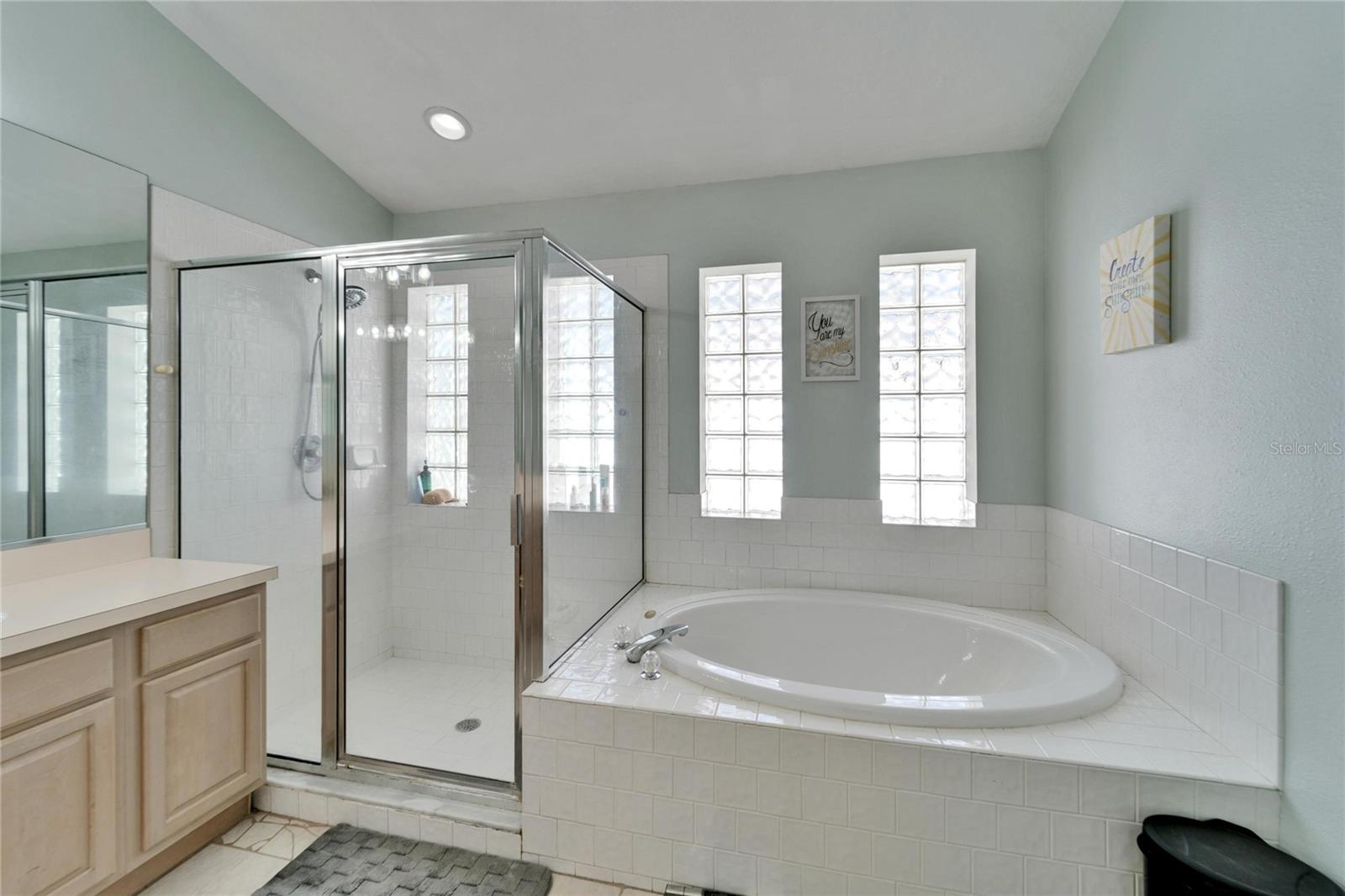 18507 COUNTRY CREST PL