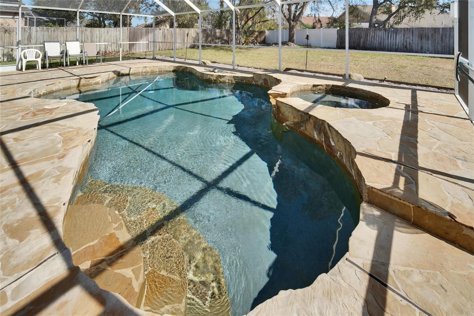 18507 COUNTRY CREST PL