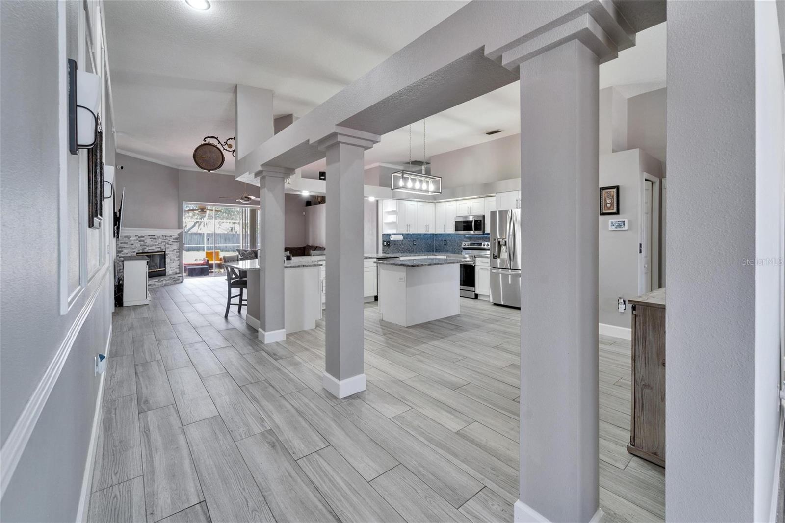 18507 COUNTRY CREST PL