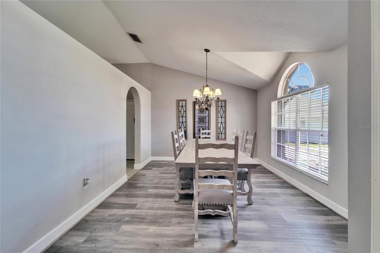 18507 COUNTRY CREST PL