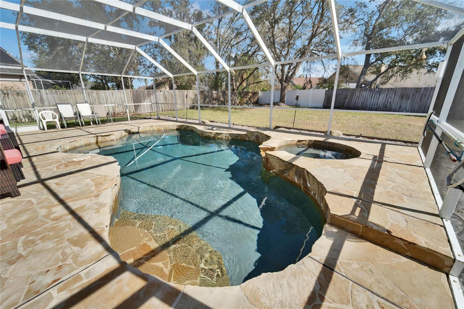 18507 COUNTRY CREST PL