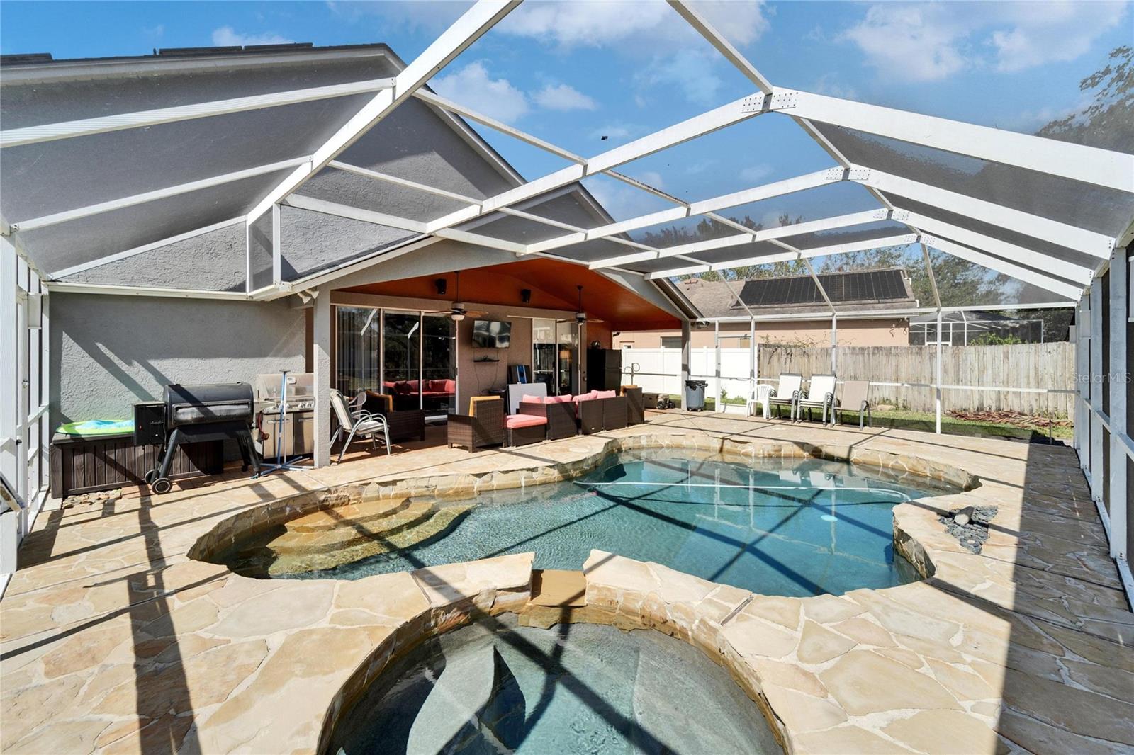 18507 COUNTRY CREST PL