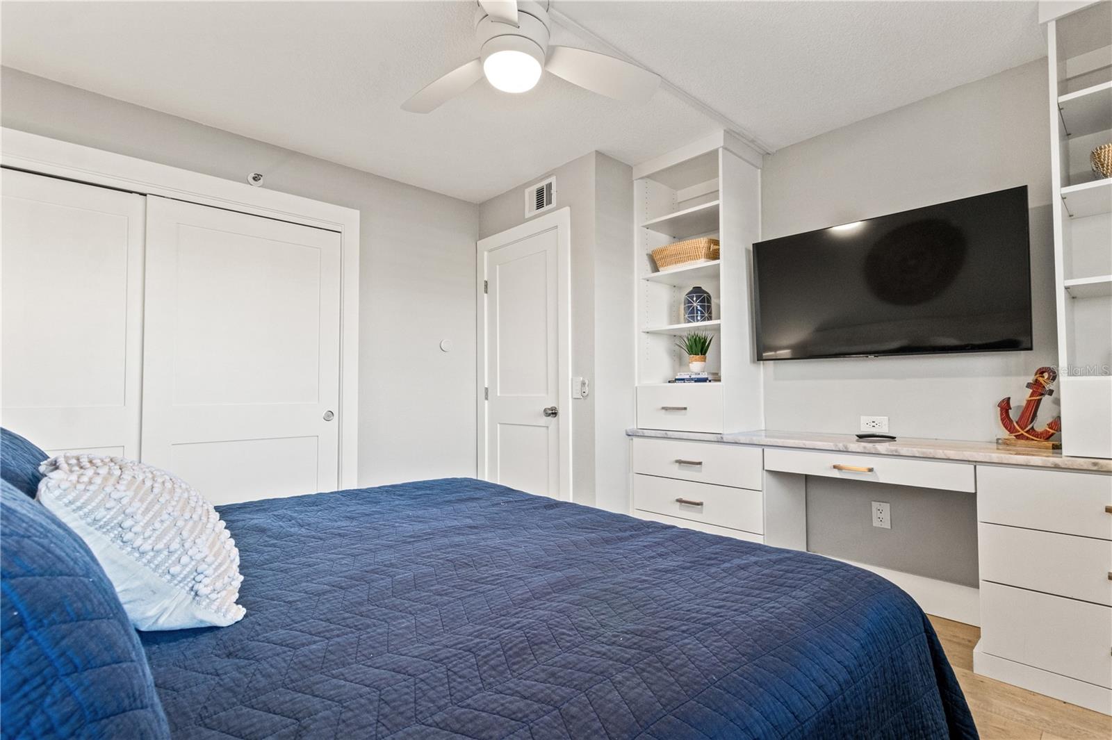 6035 SEA RANCH DR #203