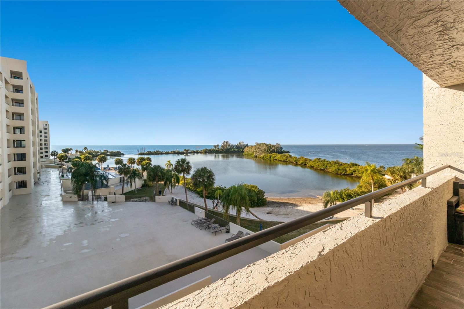 6035 SEA RANCH DR #203