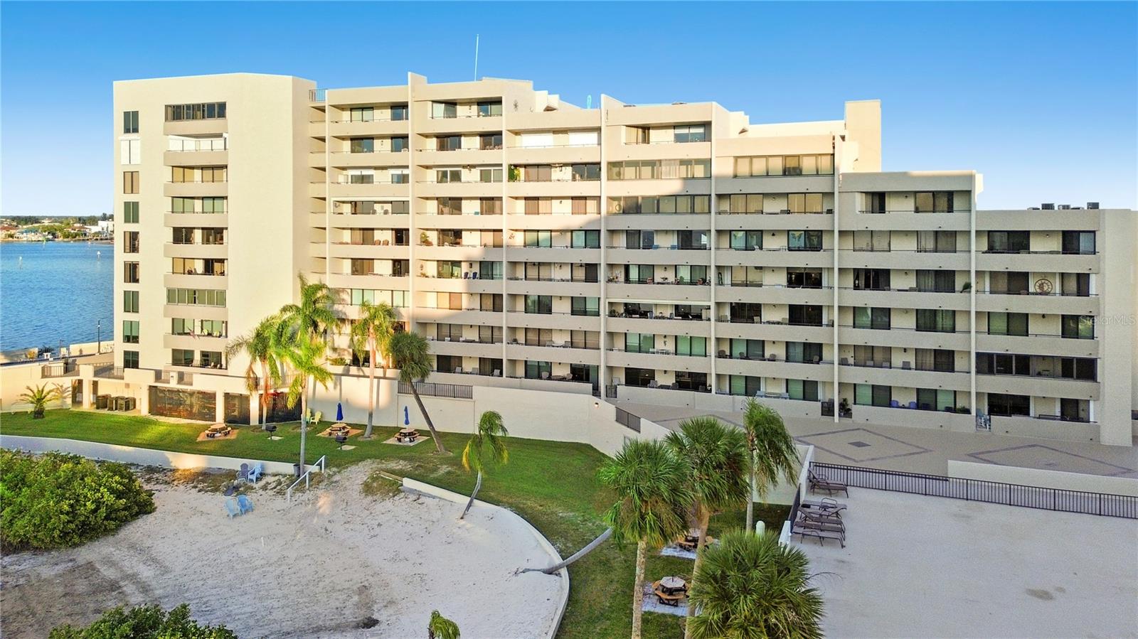 6035 SEA RANCH DR #203