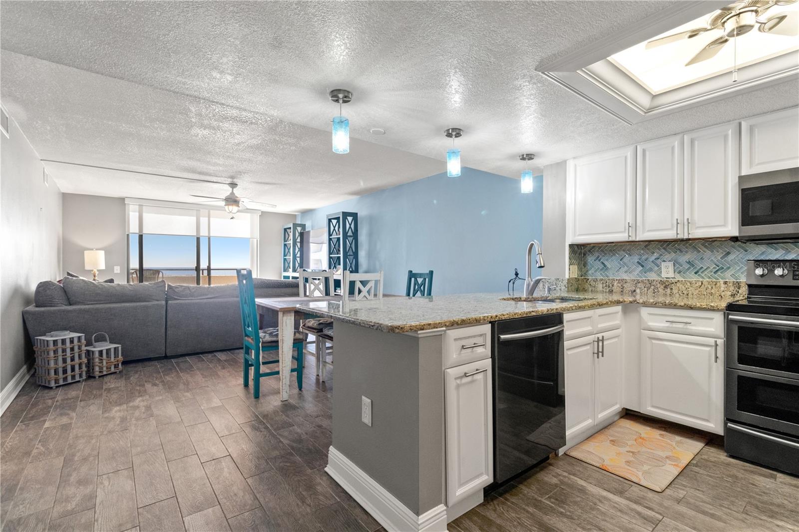 6035 SEA RANCH DR #415