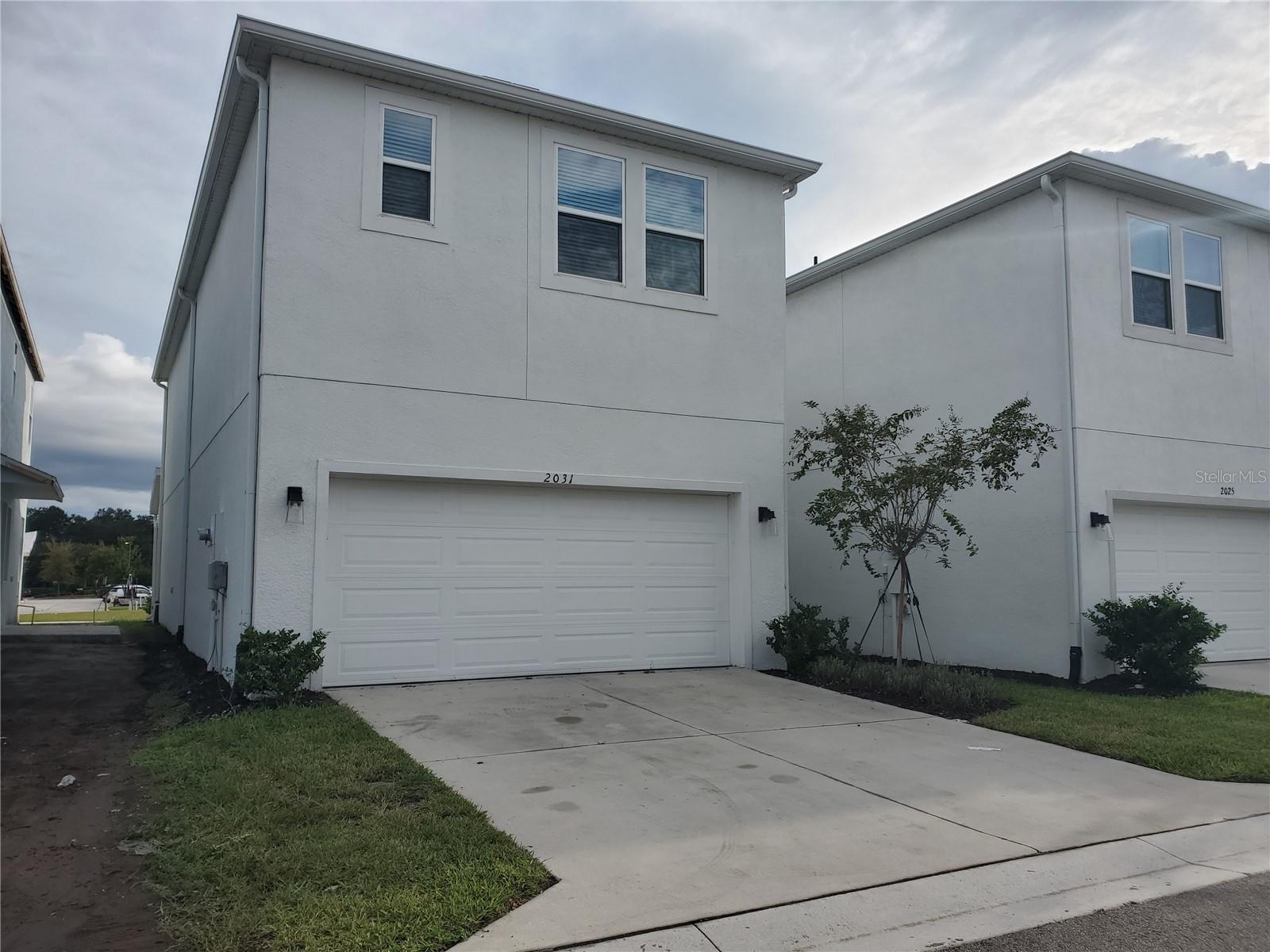 2051 AMELIA BAY PL