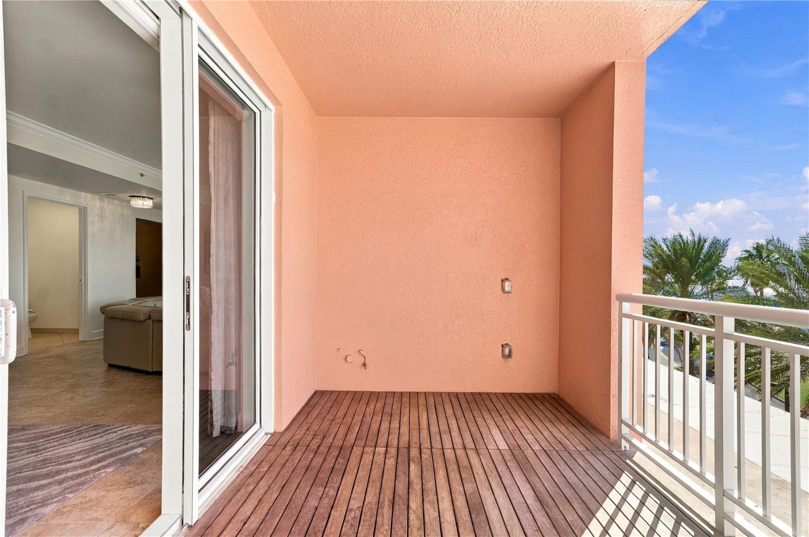 301 S GULFVIEW BLVD #303