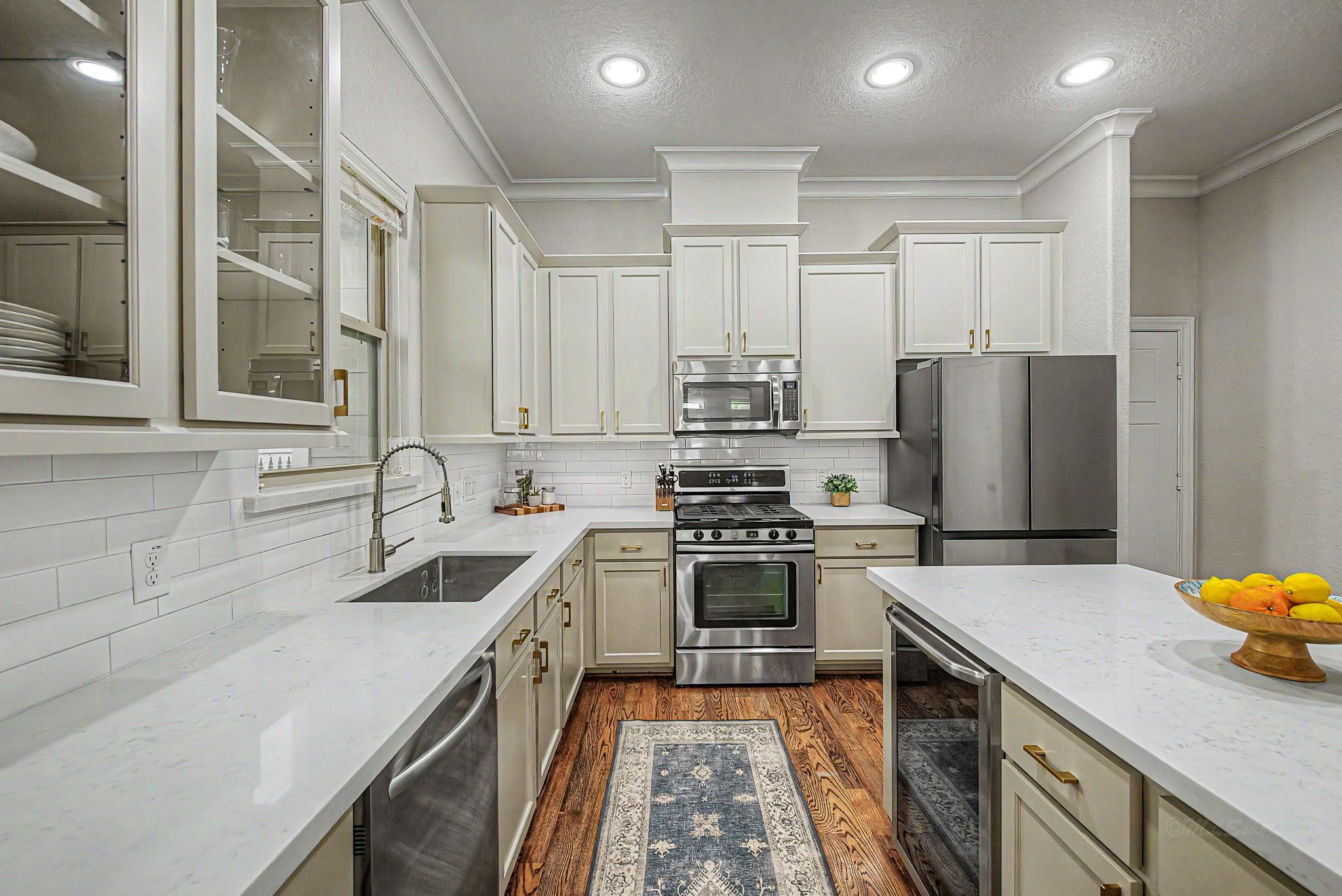 1005 W 24th Street