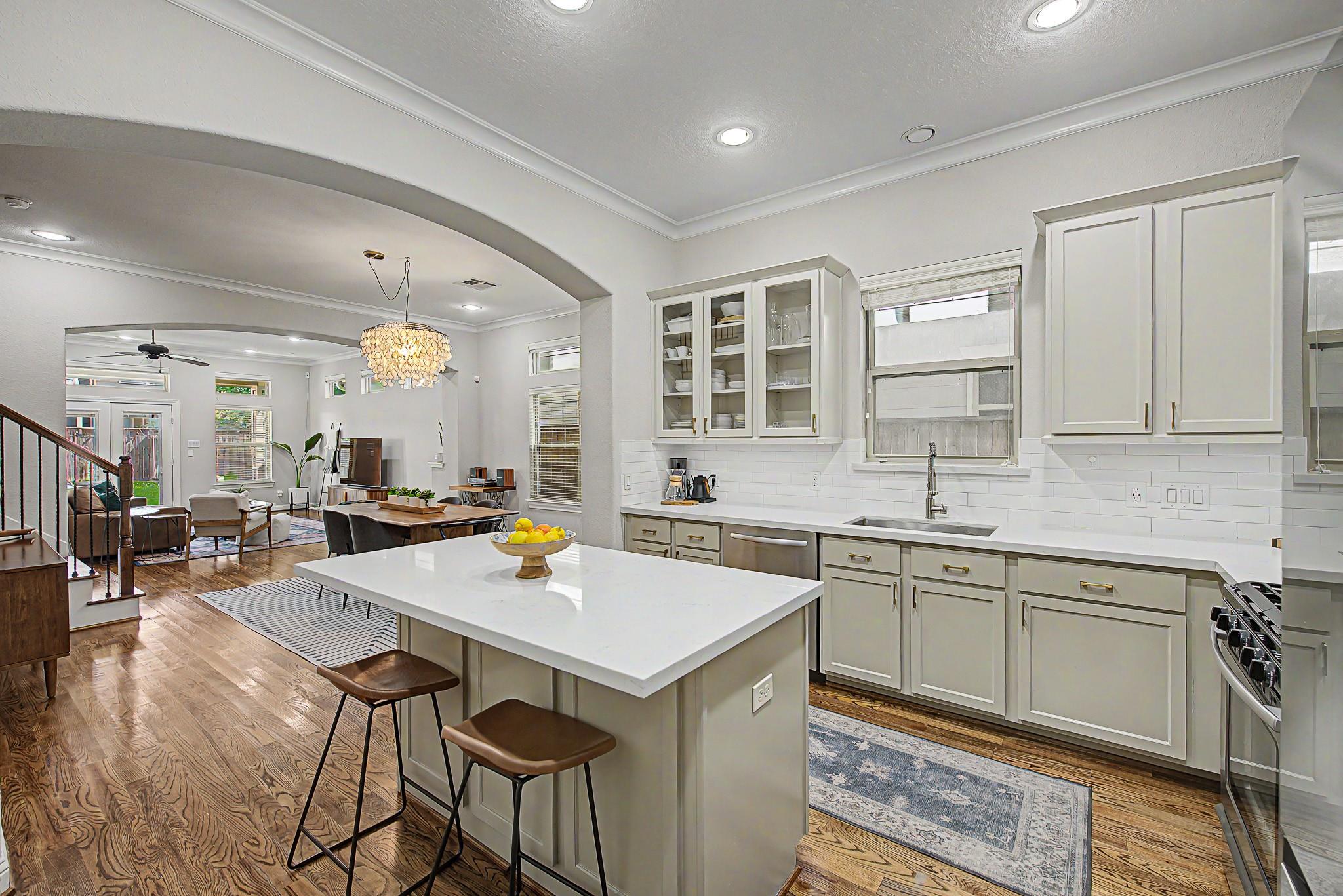 1005 W 24th Street