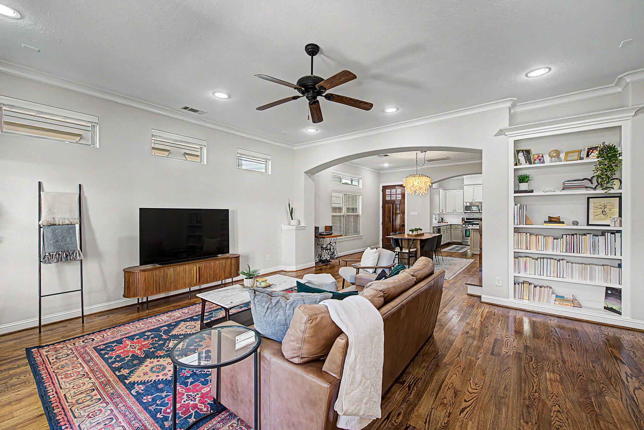 1005 W 24th Street