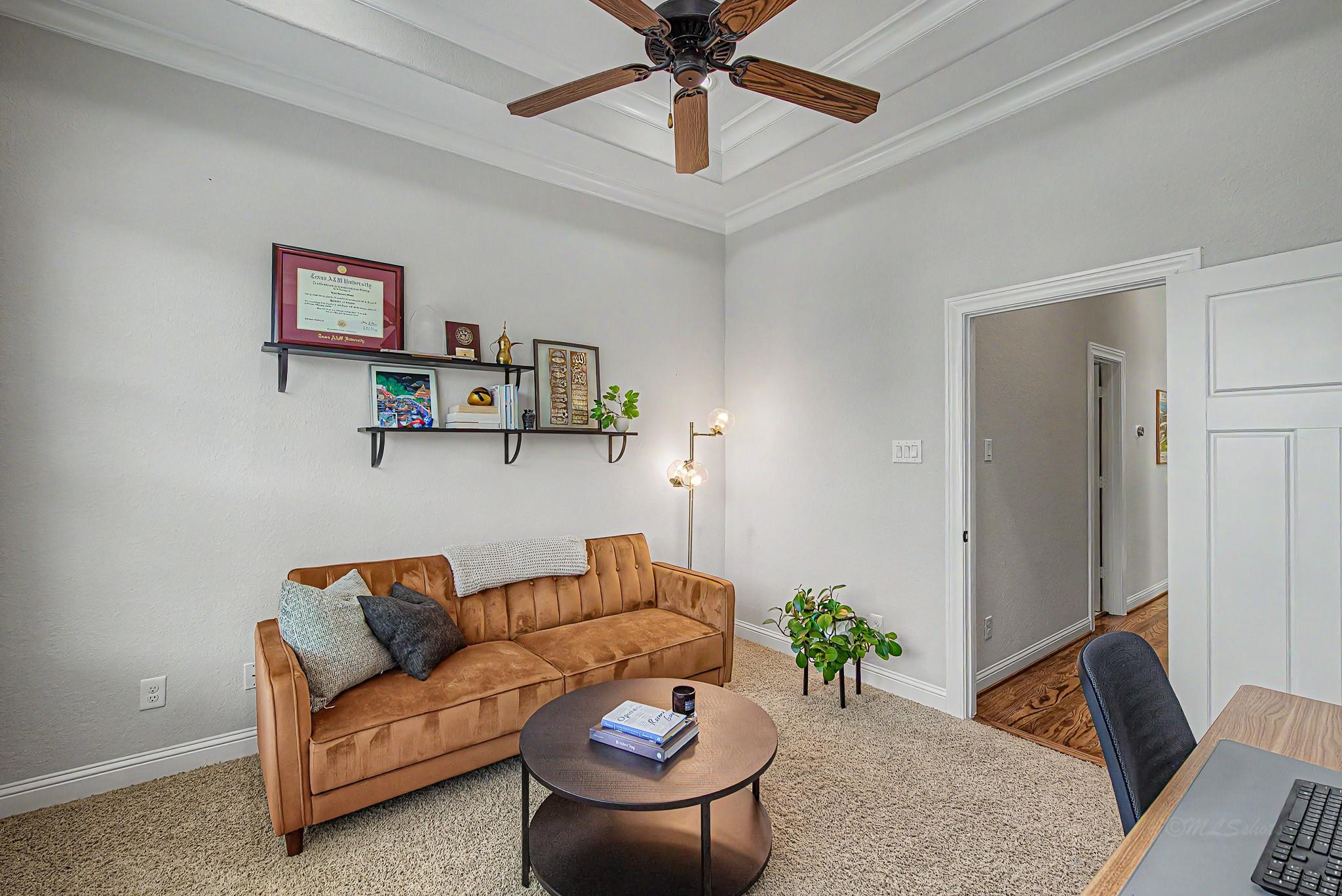 1005 W 24th Street