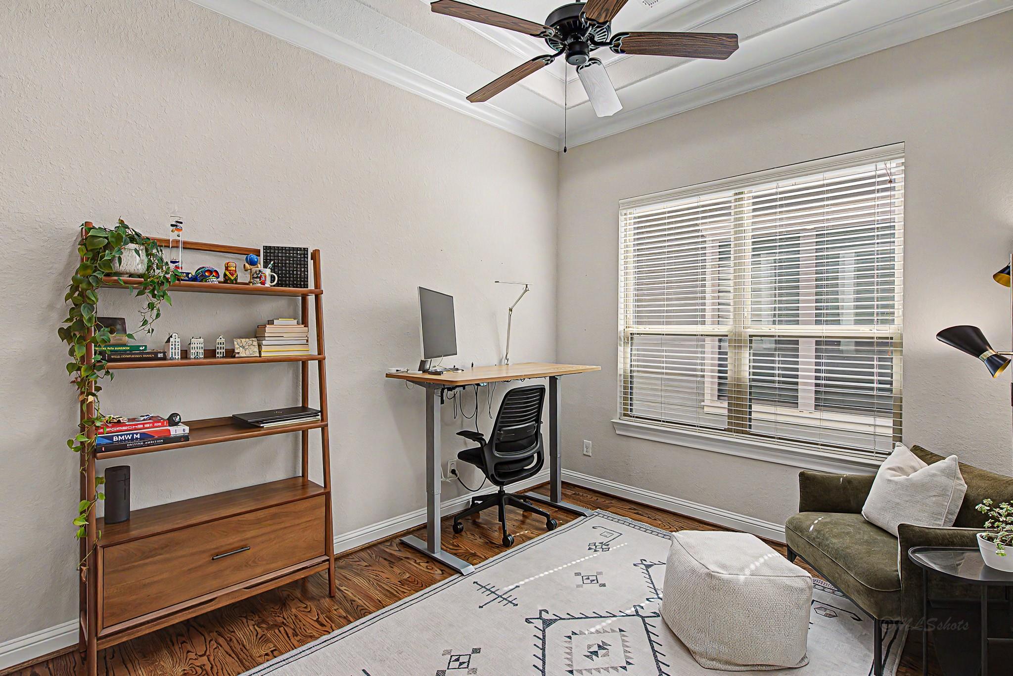 1005 W 24th Street