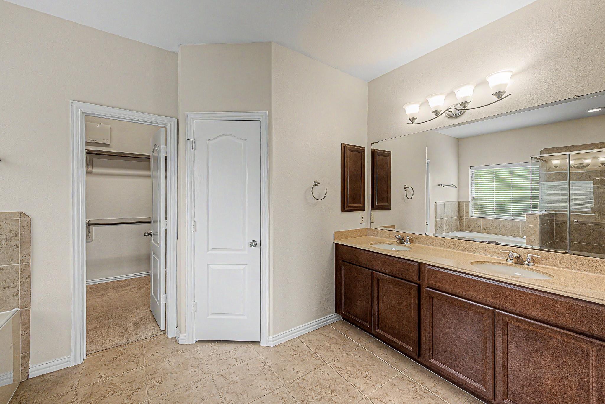 2302 Blue Jay Lane
