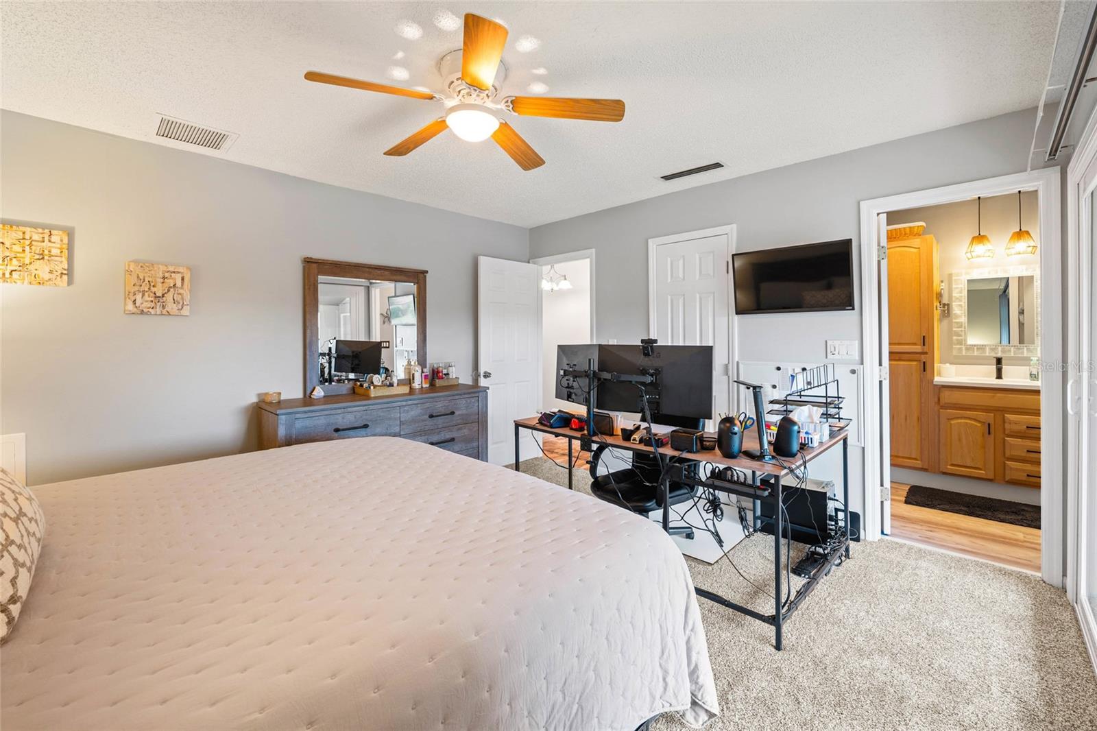 6317 NEWTOWN CIR #17B3