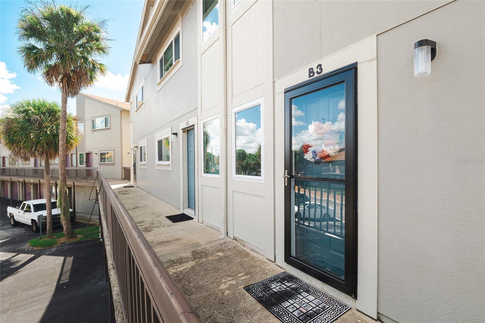 6317 NEWTOWN CIR #17B3