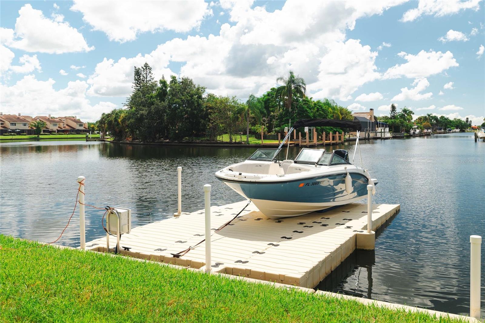 6317 NEWTOWN CIR #17B3