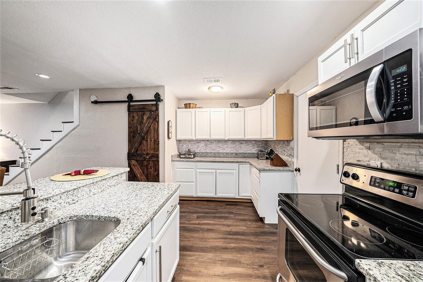 6263 OAK CLUSTER CIR