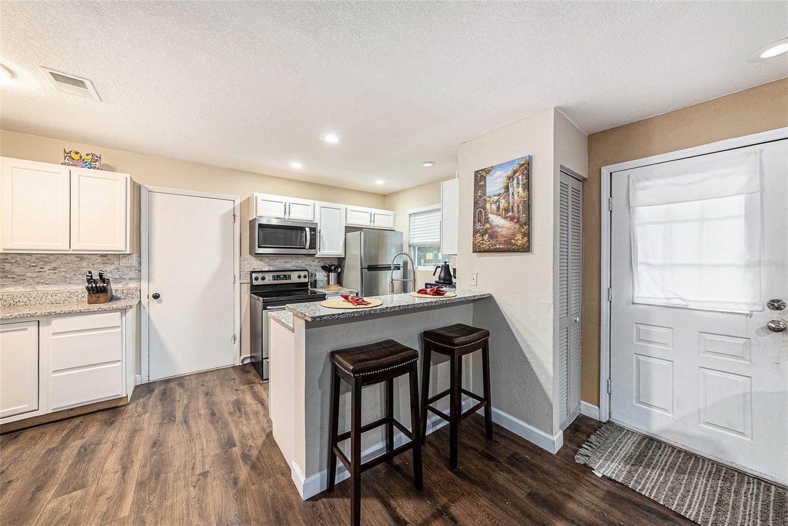 6263 OAK CLUSTER CIR