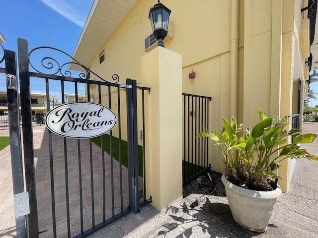 16333 GULF BLVD #106