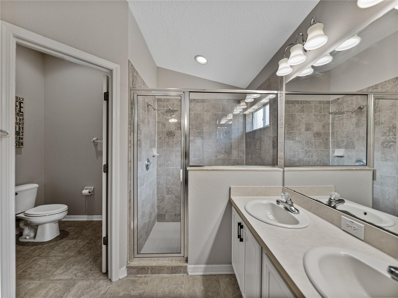 1701 BONITA BLUFF CT