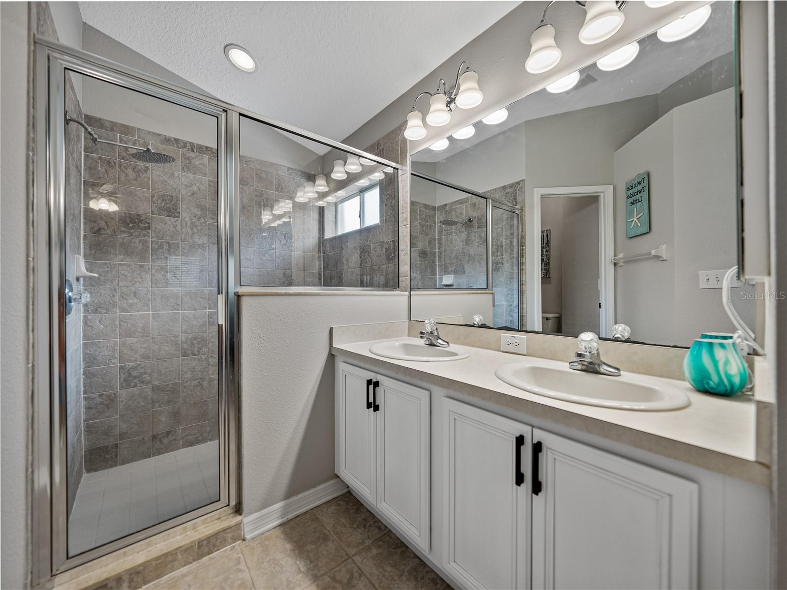 1701 BONITA BLUFF CT