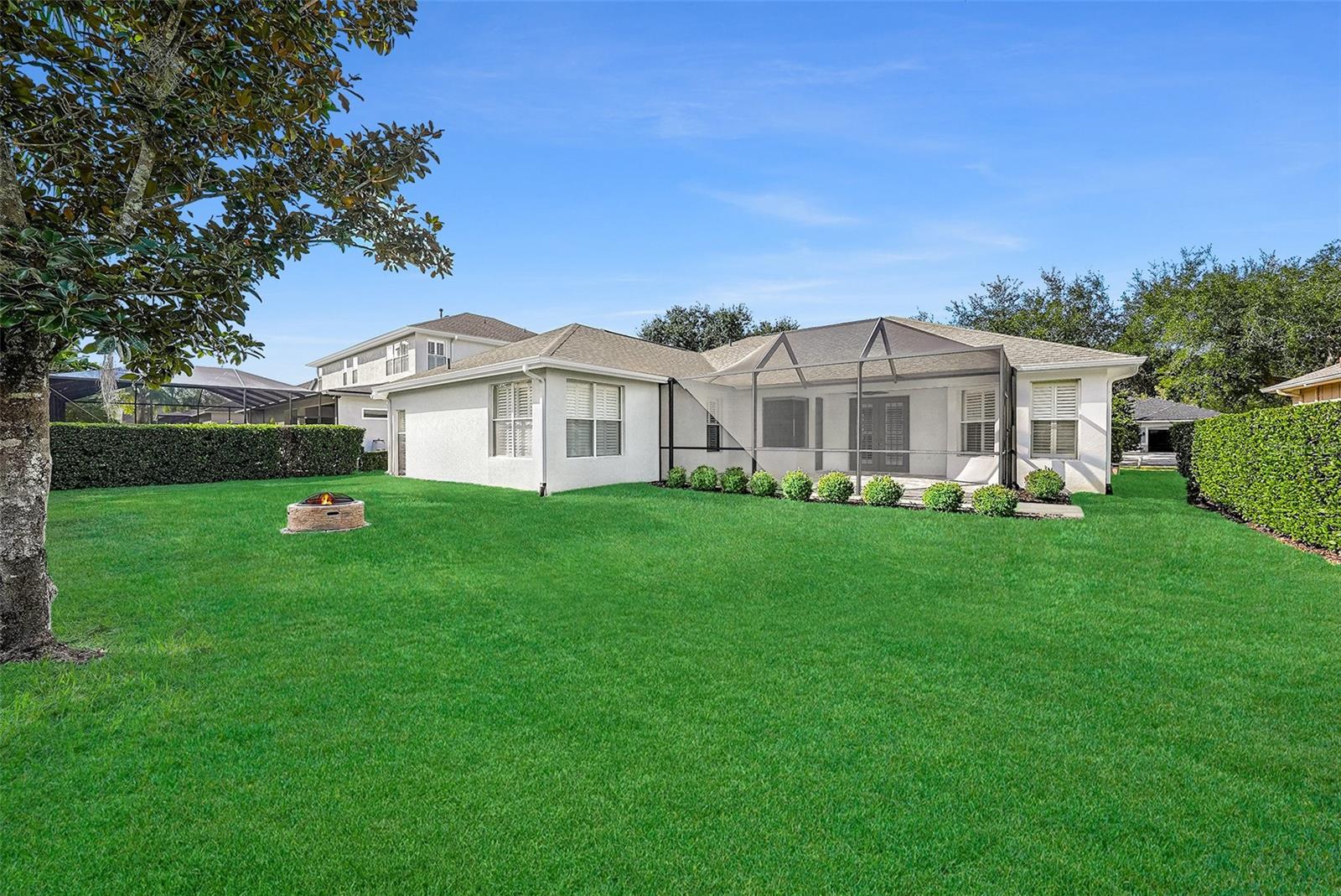 2112 CLIMBING IVY DR